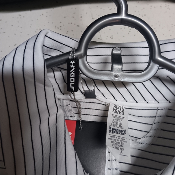 ❤UNDER ARMOUR GOLF WOMEN'S SIZE XL BLACK AND WHITE STRIPED HEAT GEAR POLO SHIRT. - Picture 3 of 7